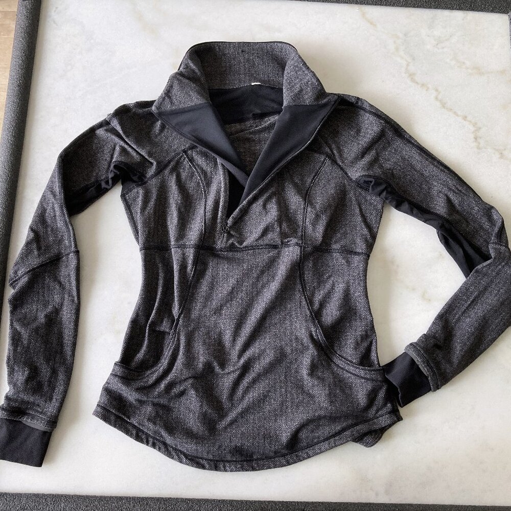 Lululemon Base Runner 1/2 Zip (black & dark grey herringbone)